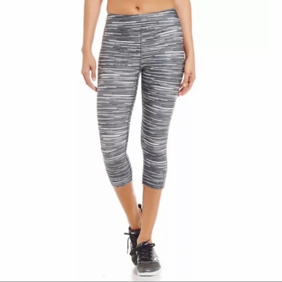 Under Armour HeatGear Compression Capri Leggings Abstract Stripe Size XS - Picture 1 of 6